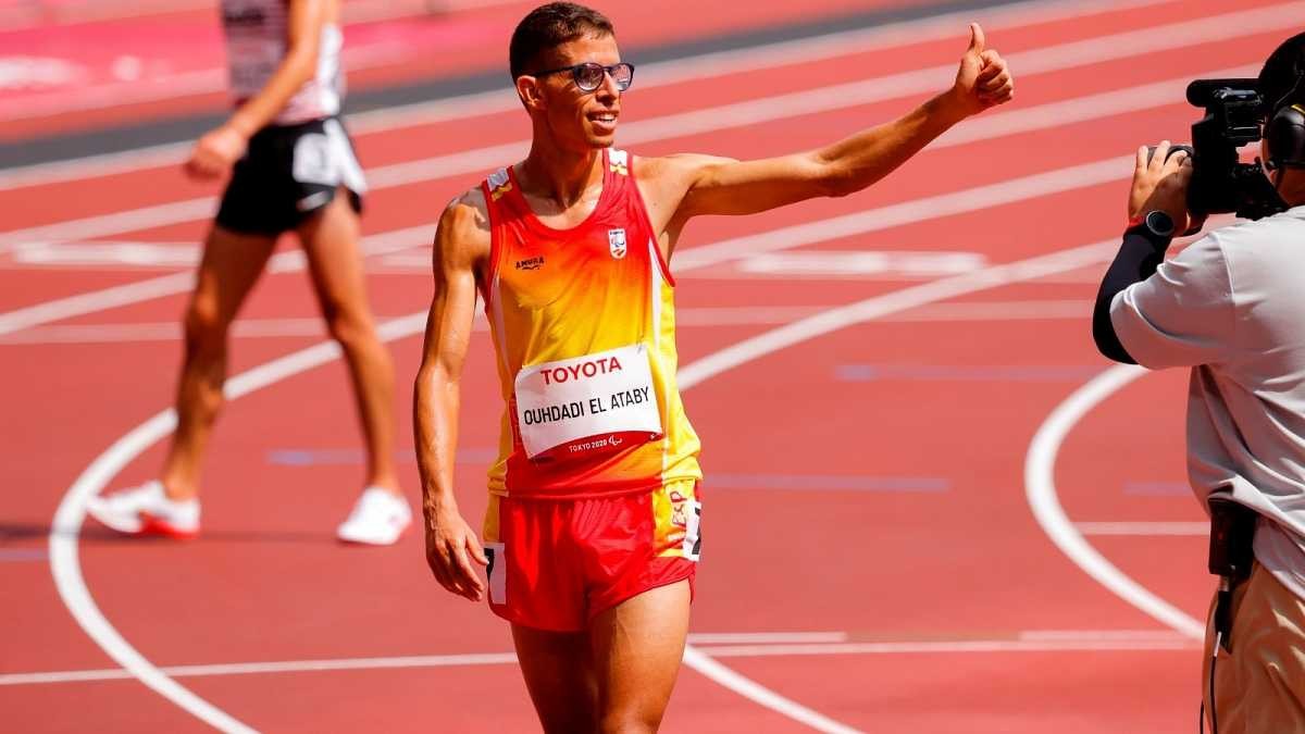 Yassine Ouhdadi ha quedat sisé en els 1.500 m però torna amb un or i un diploma olímpic dels Jocs Paralímpics de Tòquio