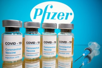 Pfizer comença a testar en humans la vacuna contra l'òmicron