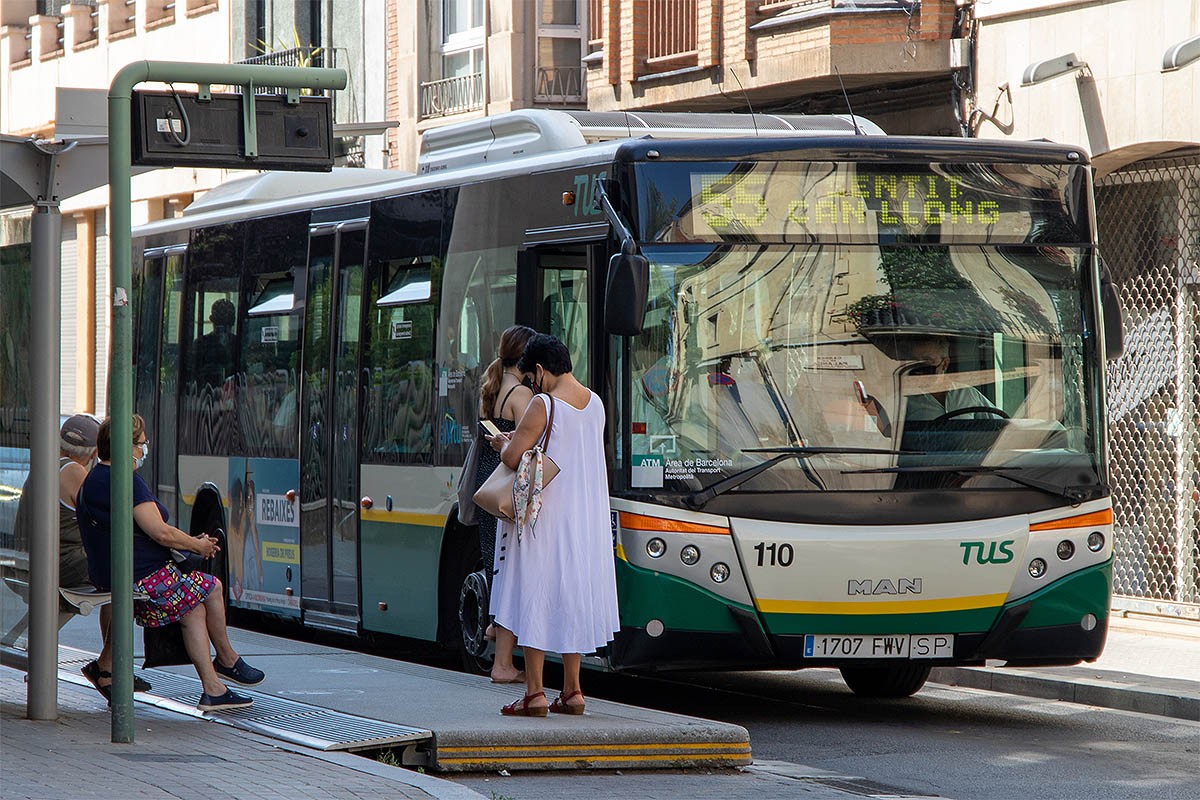 Un autobús de TUS de la xarxa de Sabadell 
