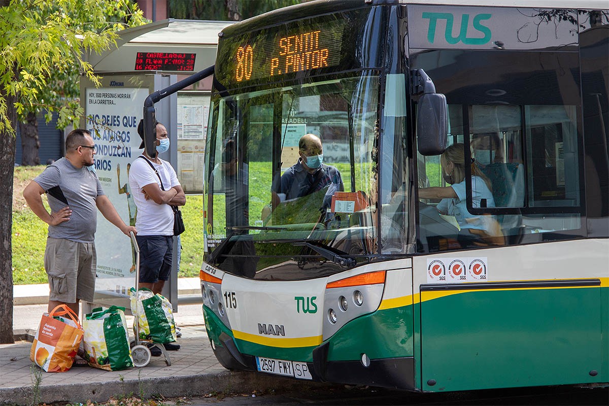 Un autobús de la cooperativa la TUS