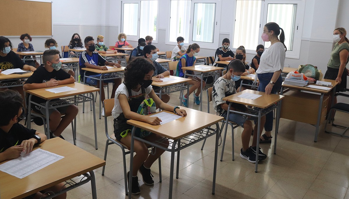 Una aula de primer d'ESO de l'institut Ramon Barbat de Vila-seca el primer dia de curs 2021-2022.