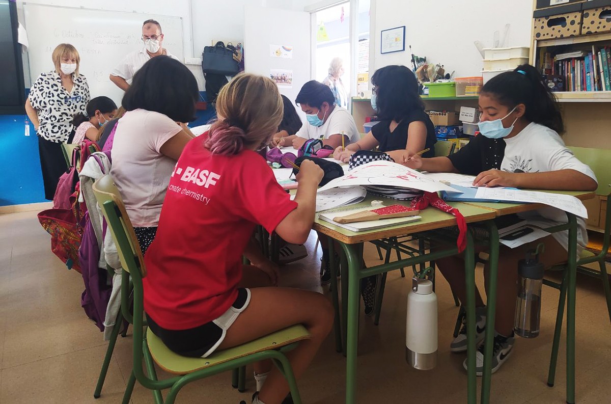 Alumnes de l'escola Saavedra de Tarragona, en l'inici de curs 2021-2022.