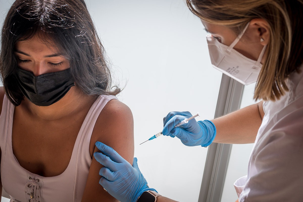 Vacunació contra el coronavirus a la UVic, durant l'estiu
