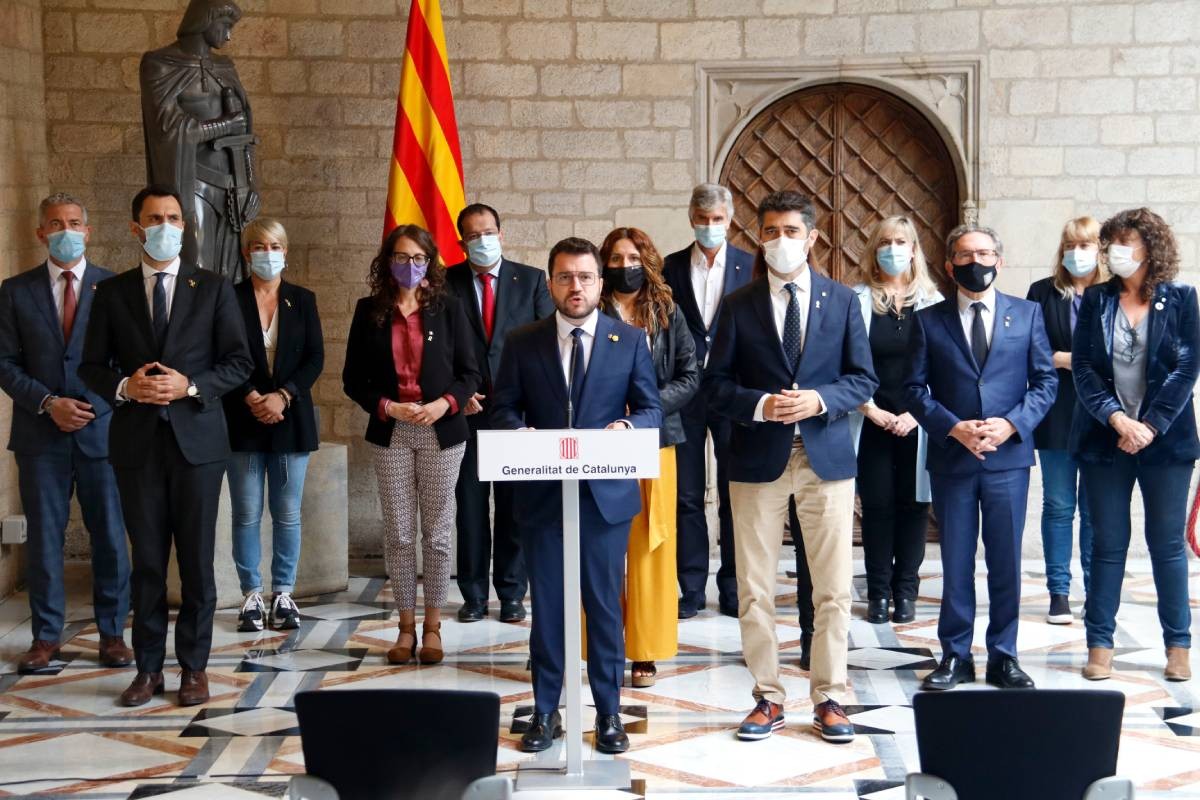 Pere Aragonès i els membres del seu govern, en la compareixença d'aquest divendres.