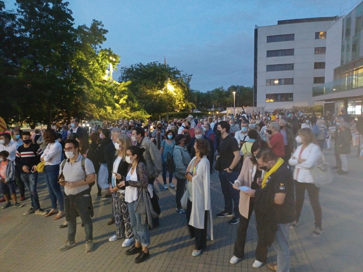 Imatge de la concentració d'aquest vespre en solidaritat al president Puigdemont