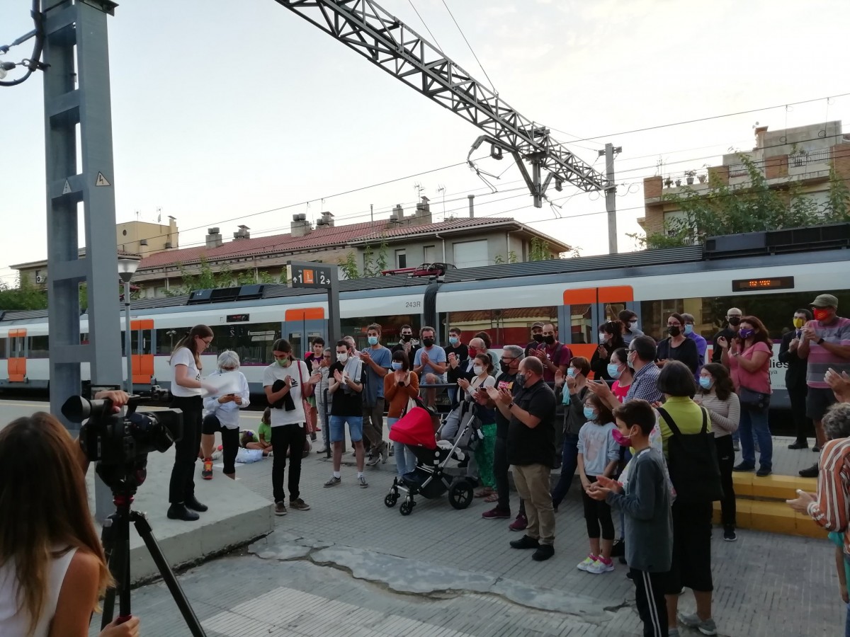 Els manifestants, a l'estació de la Garriga