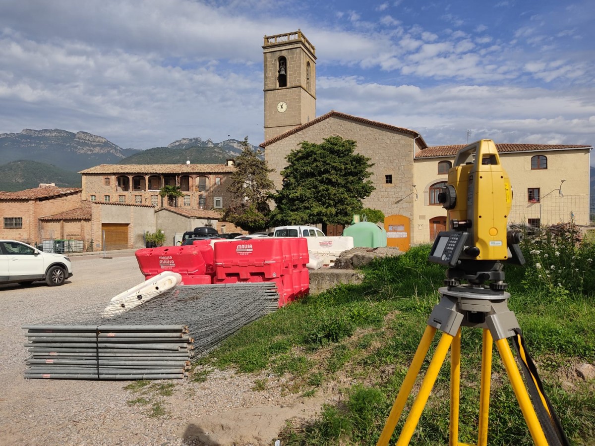 Comencen les obres d'urbanització de la plaça de l'Església d'Avià