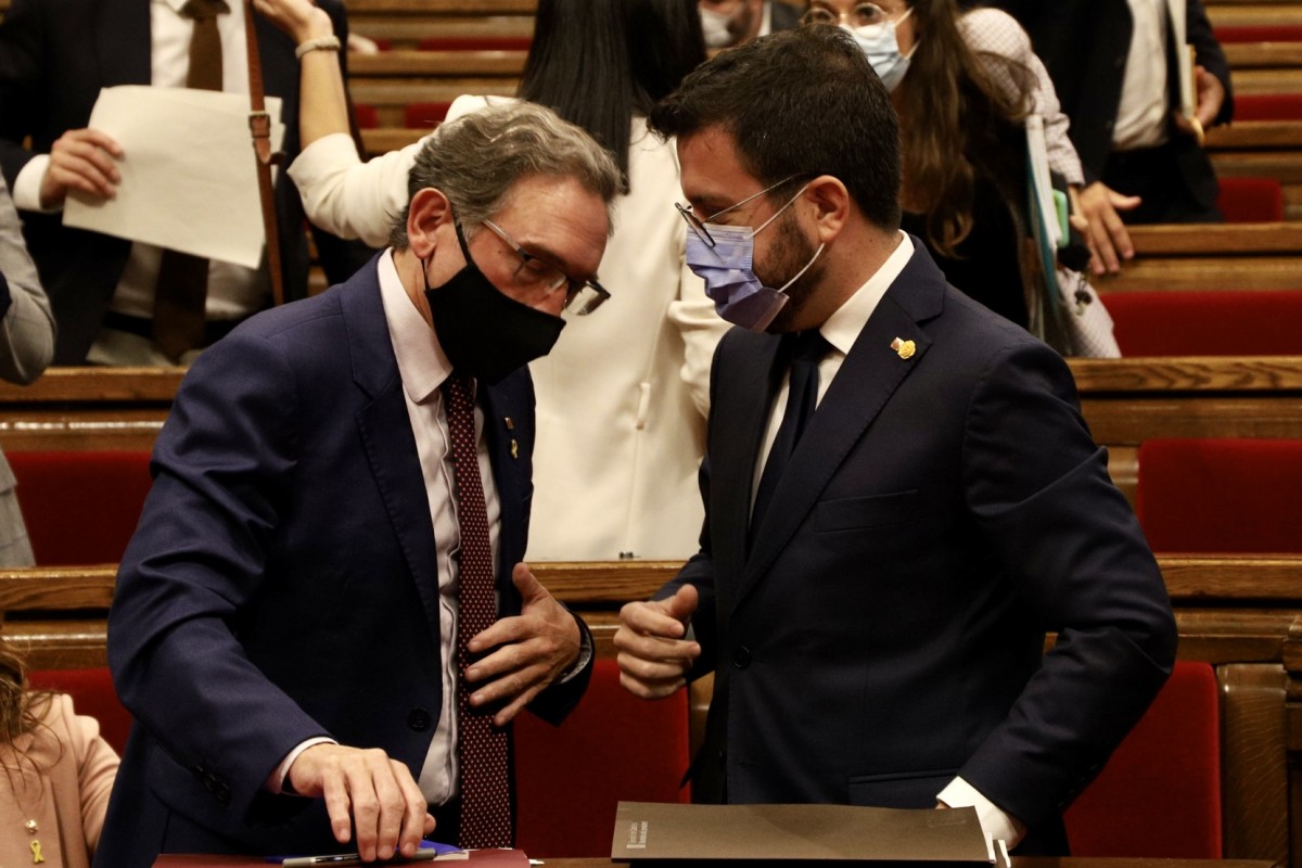 Pere Aragonès i Jaume Giró, en el debat de política general.