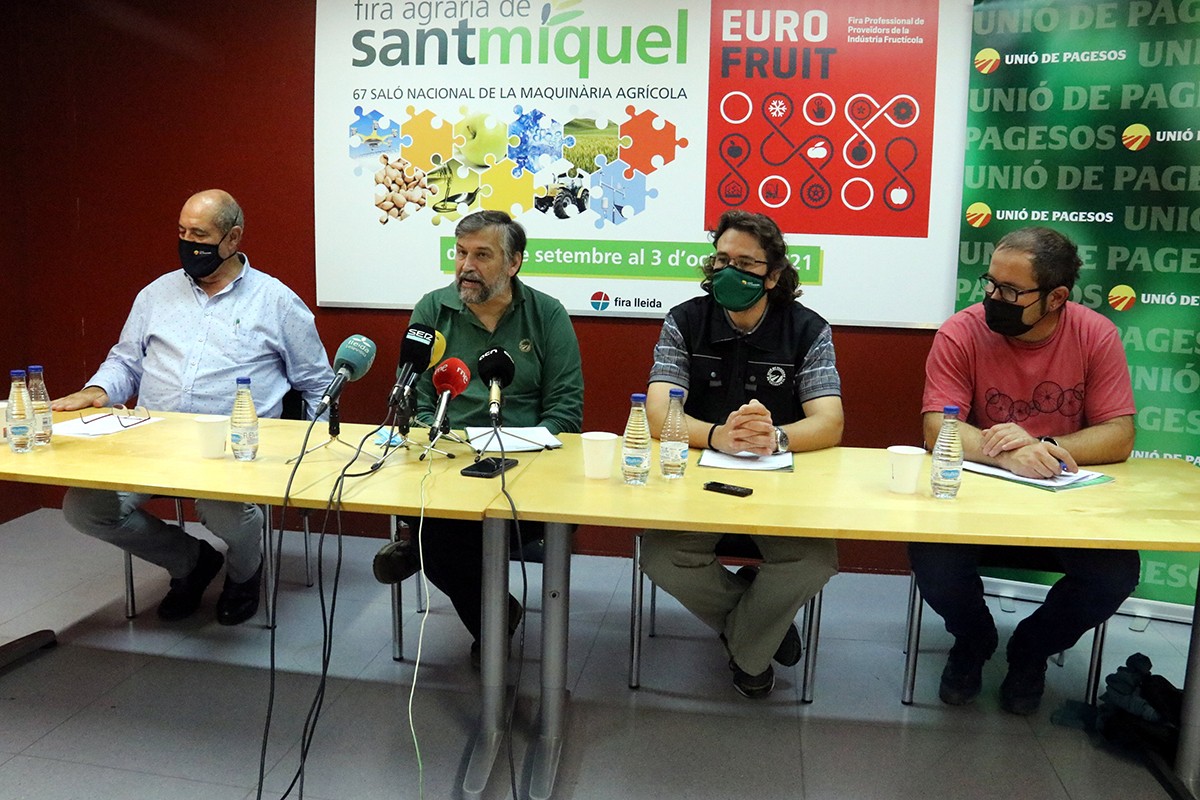 Unió de Pagesos a la 67a Fira de Sant Miquel de Lleida, amb el coordinador nacional, Joan Caball.