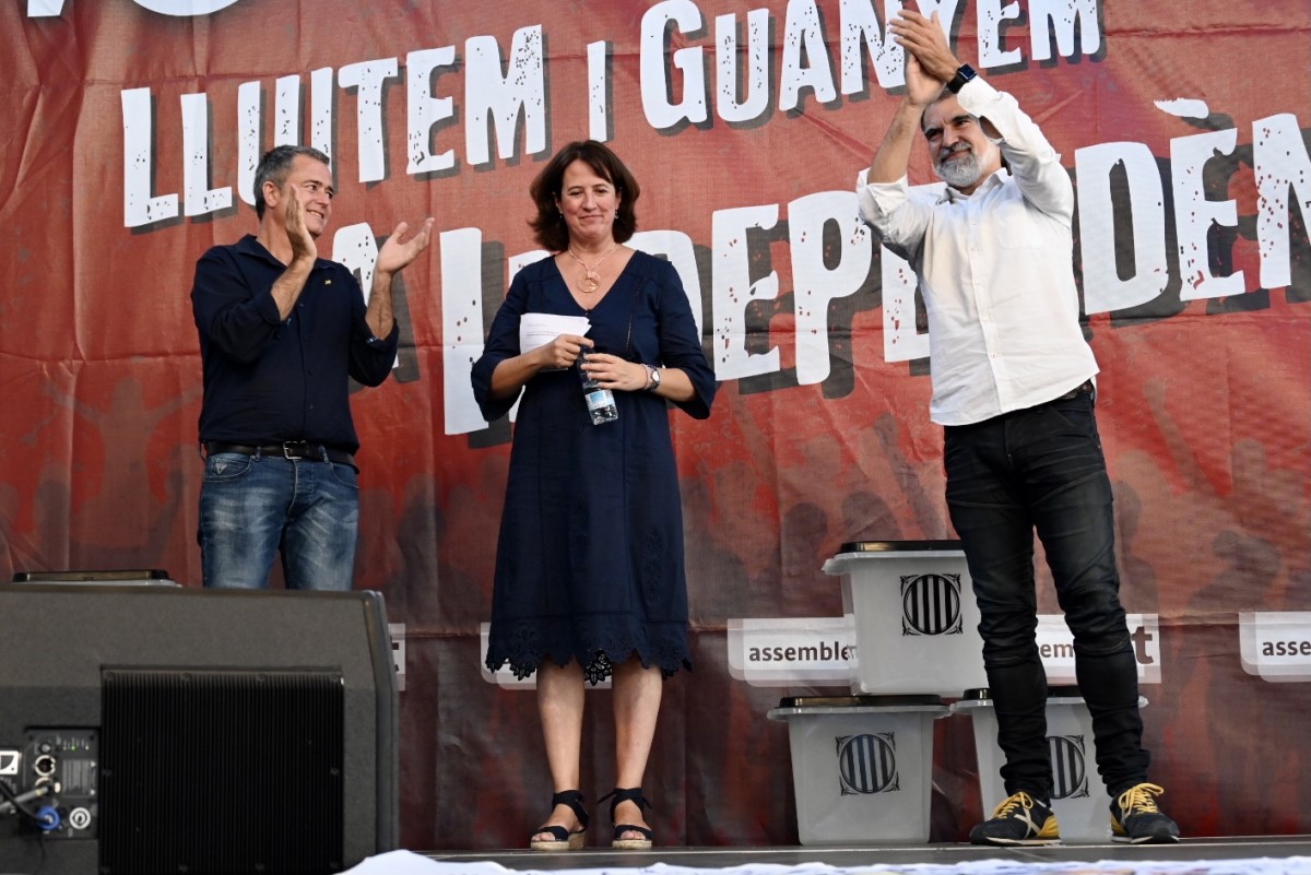 Elisenda Paluzie, Jordi Cuixart i Jordi Gaseni, en l'acte d'aquesta tarda a Illa