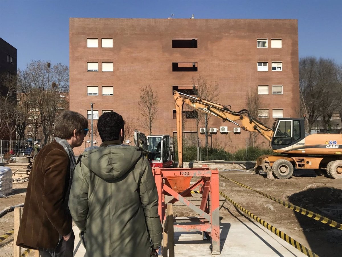 Primera pedra a la cooperativa d'habitatge Llar Jove de Barcelona