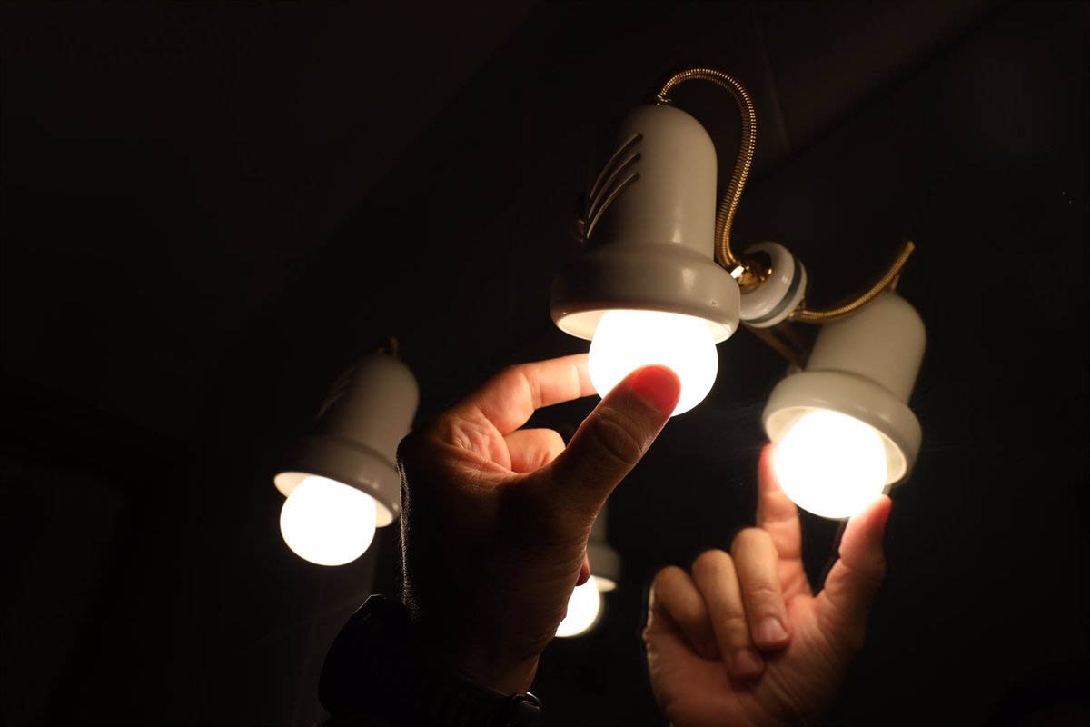Prop de 80.000 tortosins s'han quedat sense llum aquest migdia a causa d'una incidència.