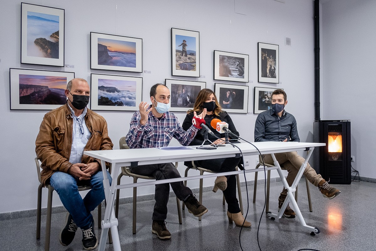 Albert Prado, Àlex Montanyà, Verònica Ruiz i Eudald Sellarès a la presentació de la campanya «Passi per caixa» de suport a la restauració.