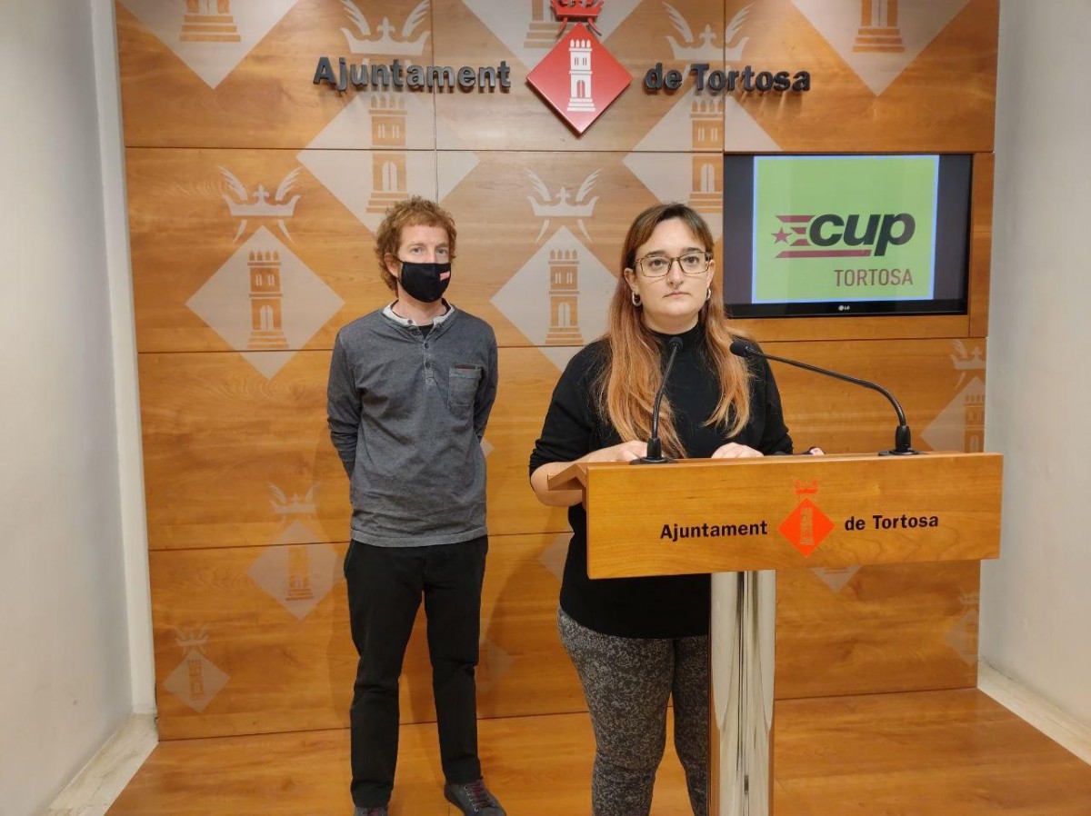 Roda de premsa de la CUP Tortosa per explicar les propostes que portaran al Ple en matèria de feminisme 