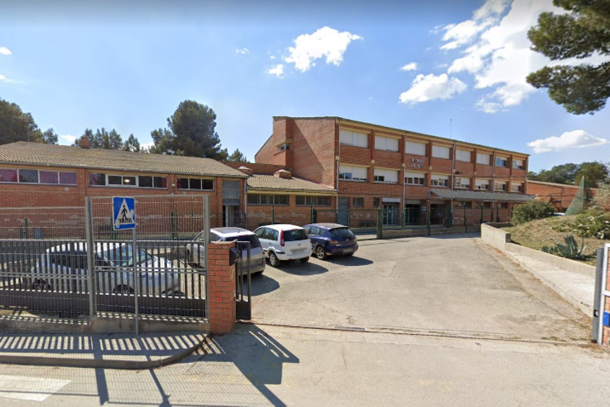 L'institut J.V. Foix, situat a la urbanització Sant Muç de Rubí.