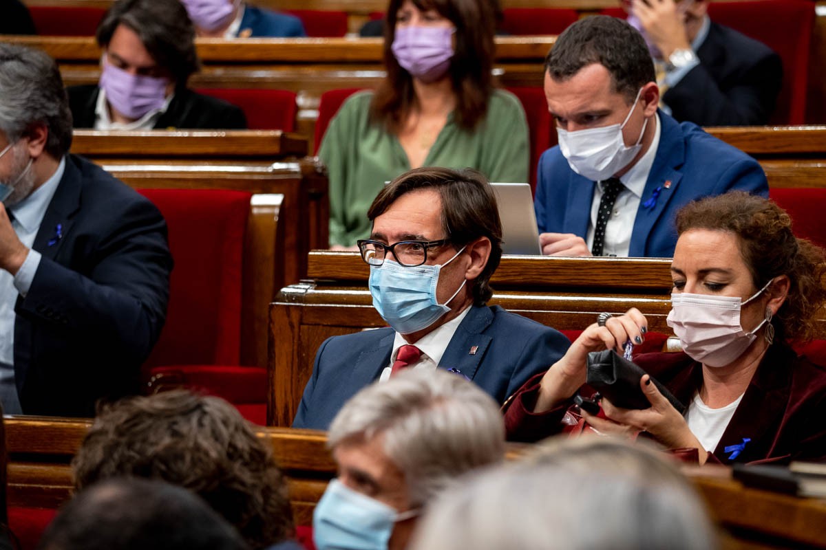 El líder del PSC, Salvador Illa, i Alícia Romero, al Parlament de Catalunya