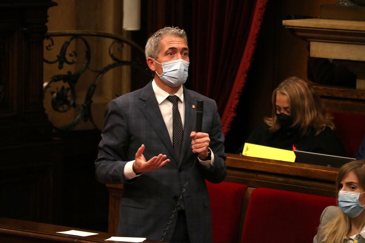 El conseller d'Educació, Josep Gonzàlez-Cambray, al Parlament.