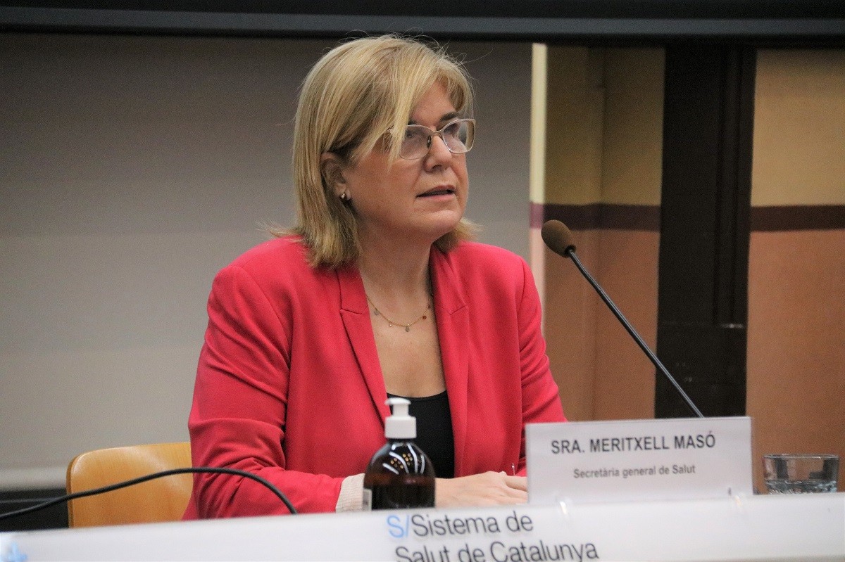 La secretària general de Salut, Meritxell Masó, explicant el desplegament de la llei de l'eutanàsia a Catalunya