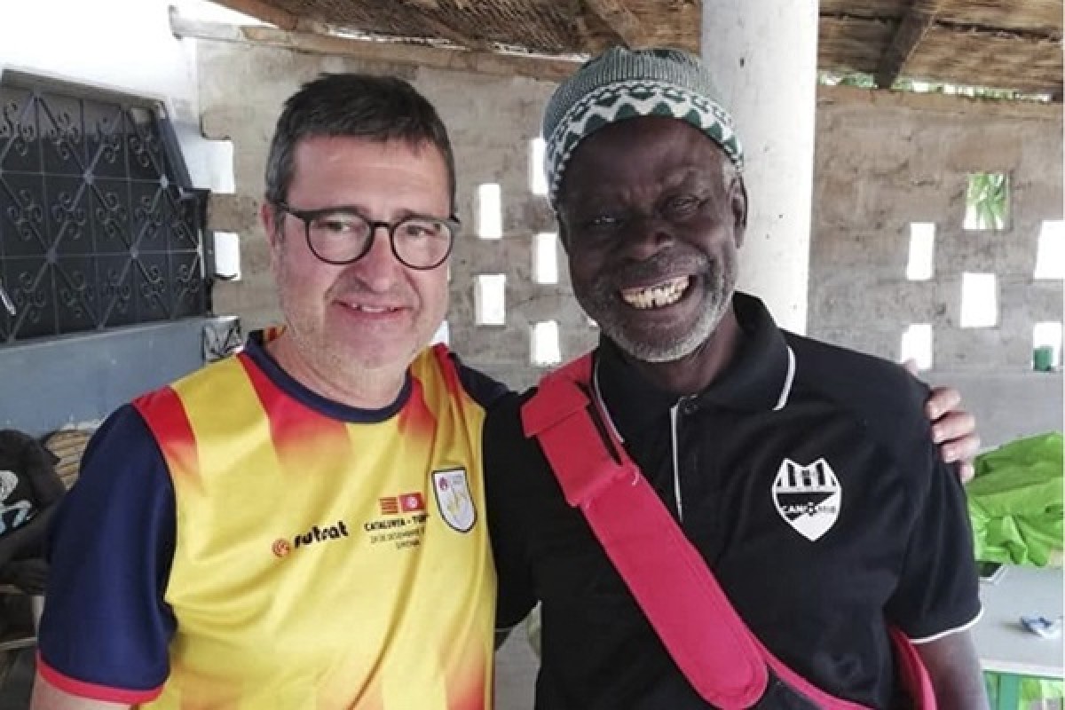 Xavi Mas durant un dels seus viatges a Bouloucounda, al Senegal.