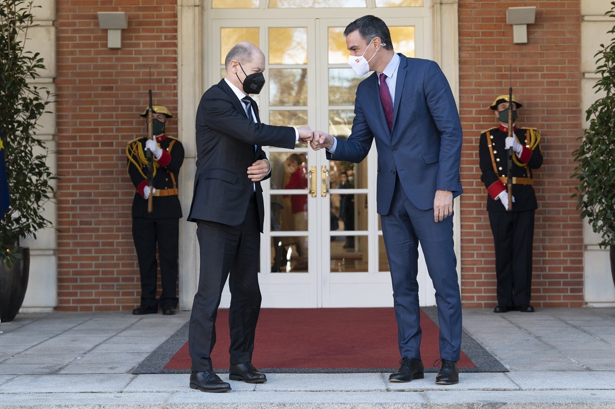 El president del govern espanyol, Pedro Sánchez, i el canceller alemany, Olaf Scholz, a la Moncloa.