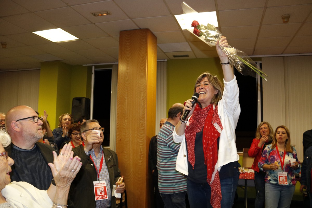 Núria Marín, la nit electoral en què va ser aconseguir majoria absoluta a l'Hospitalet el 2019.