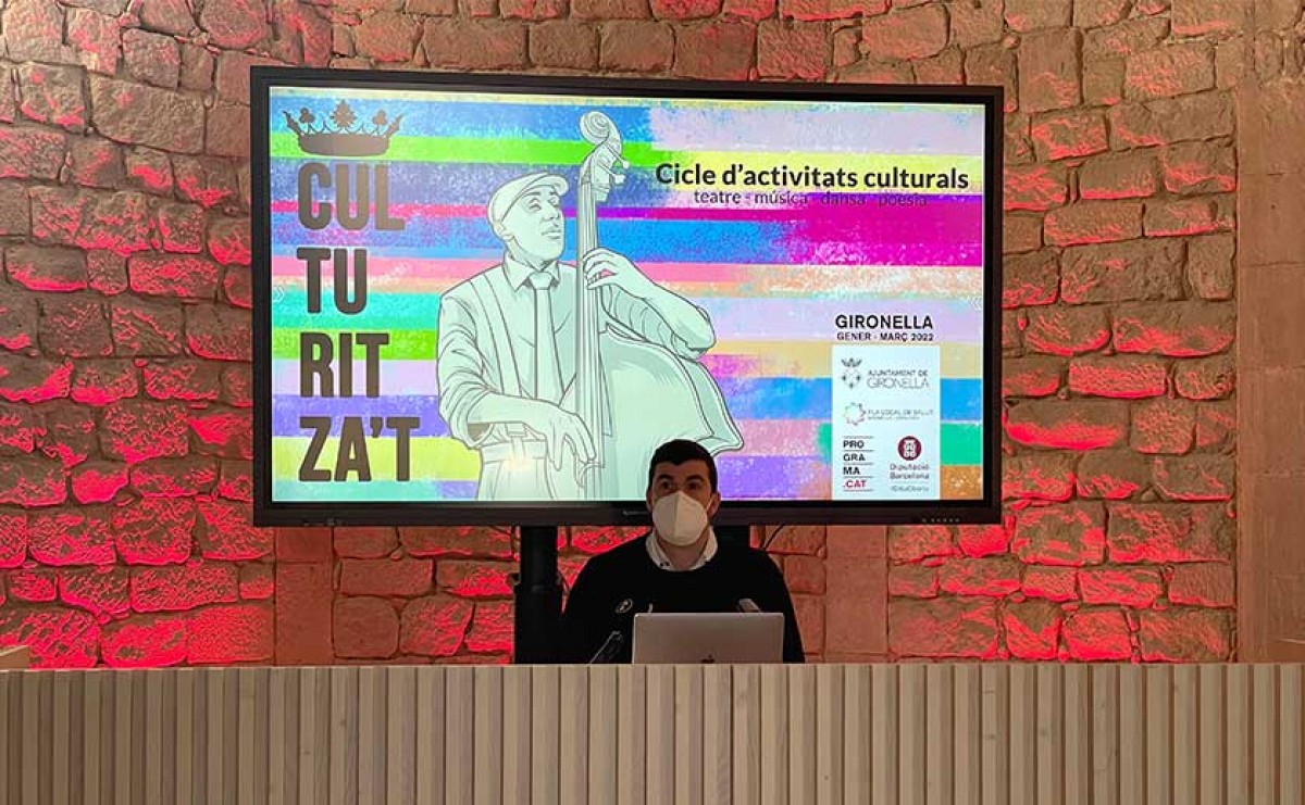 El regidor de cultura, Lluís Vall, presenta les activitats del programa Culturitza't