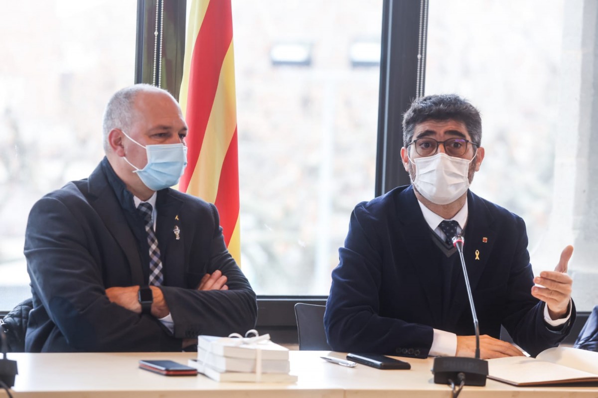 Jordi Bruch, alcalde de Prats de Lluçanès, i Jordi Puigneró, vicepresident del Govern