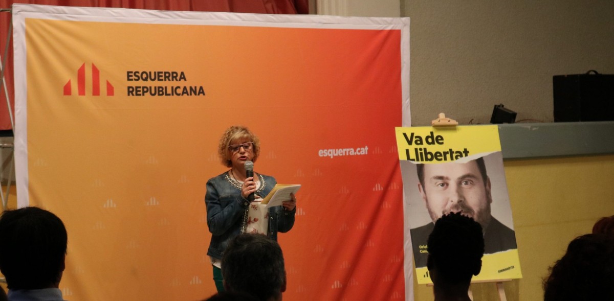 La portaveu de Sant Joan Plural, Isabel Rigat, en un acte electoral d'ERC.