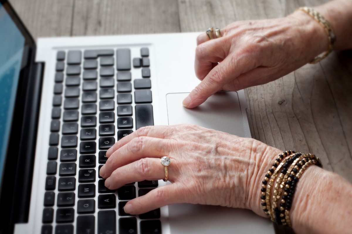 L'Ajuntament vol reduir la bretxa digital de les persones grans
