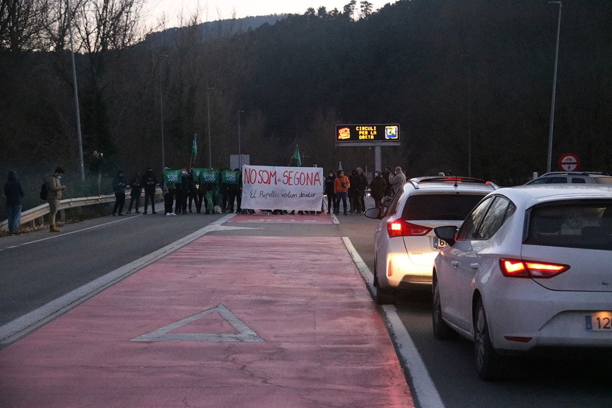 Manifestants al Ripollès per incloure la comarca a la votació dels Jocs.