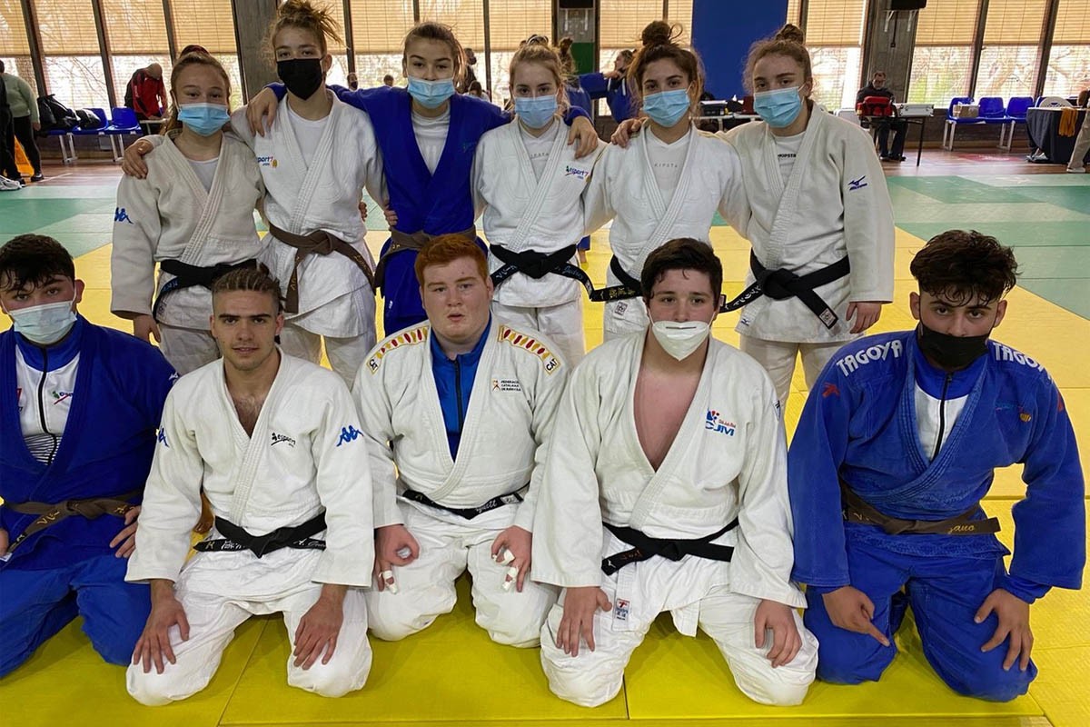 Alguns dels judokes del Bages i el Moianès desplaçats a Barcelona