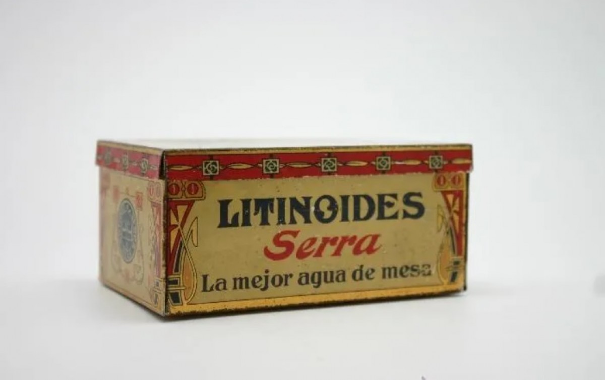 Una capsa de Litinoides Serra, de Reus
