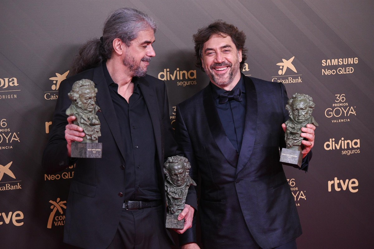 Fernando León de Aranoa i Javier Bardem, d'El buen patrón, vencedors de la nit
