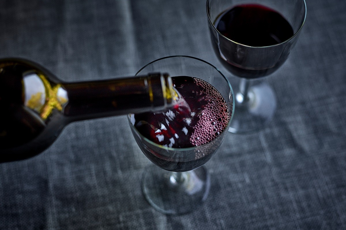 Un vi negre català, recomanat al Regne Unit