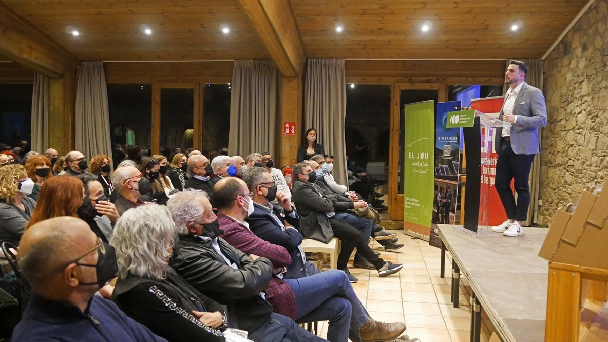 La primera Nit del Turisme del Berguedà va comptar amb l'assistència d'un centenar de representants del sector