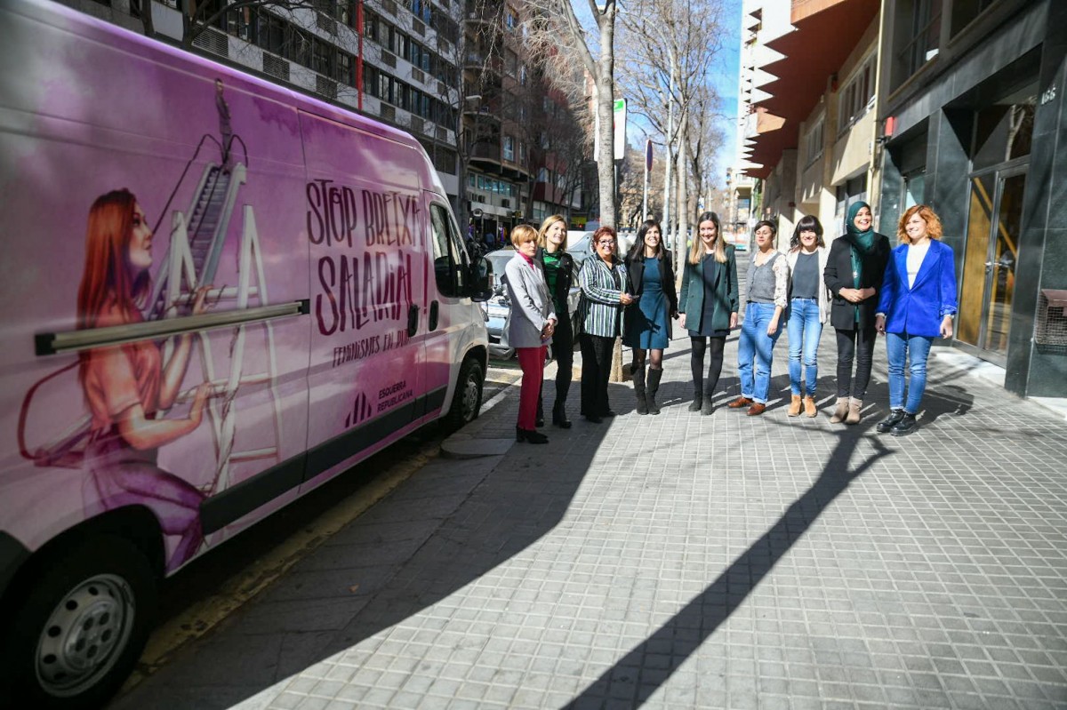 La furgoneta de la campanya que posa en marxa ERC contra la bretxa salarial
