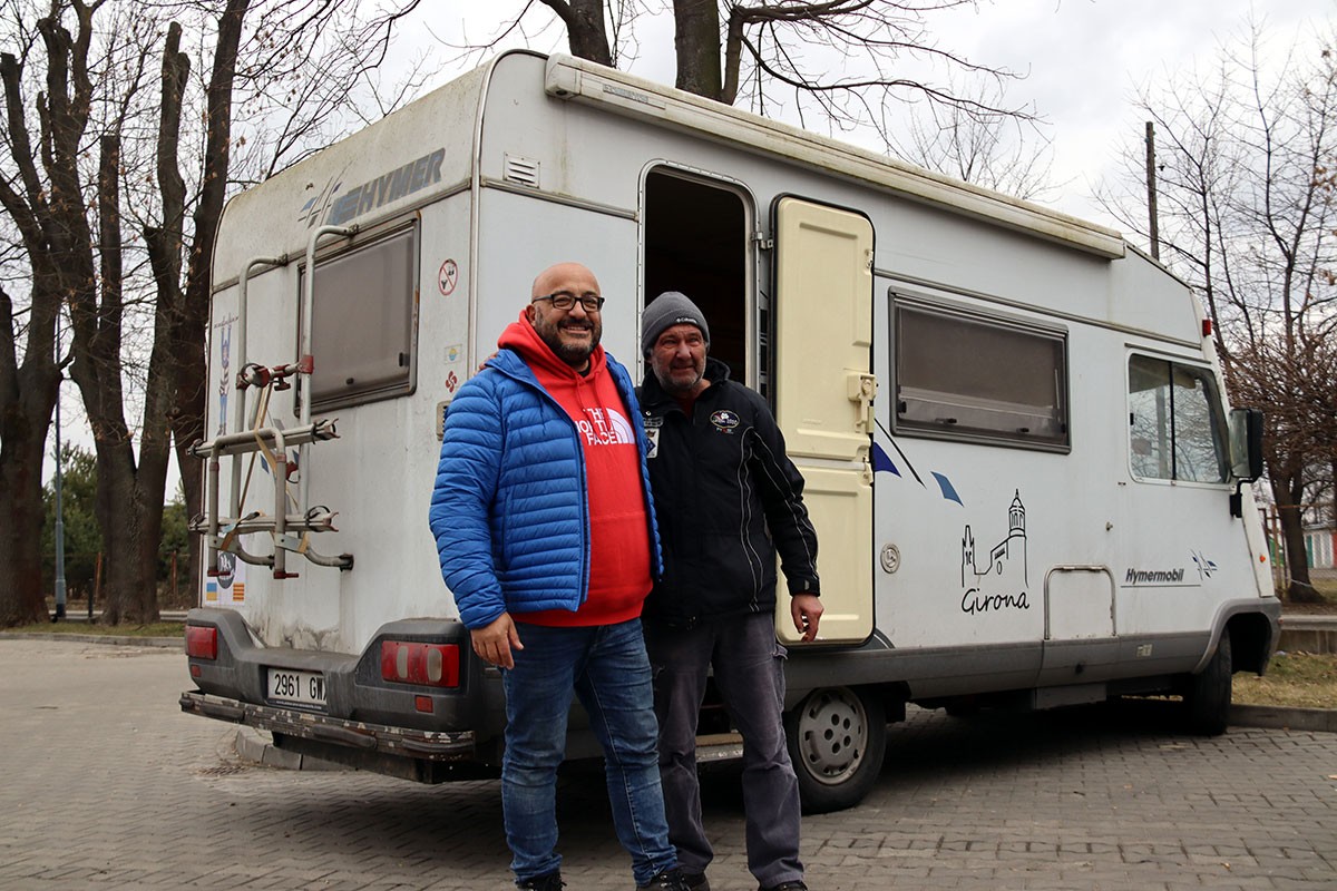 En Sisu i en Robert, amb l'autocaravana a Przemysl
