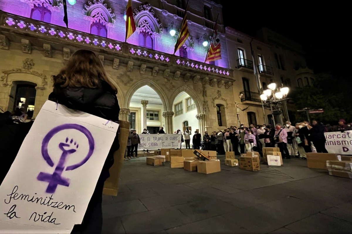 Manifestació feminista del 8-M a Terrassa. 