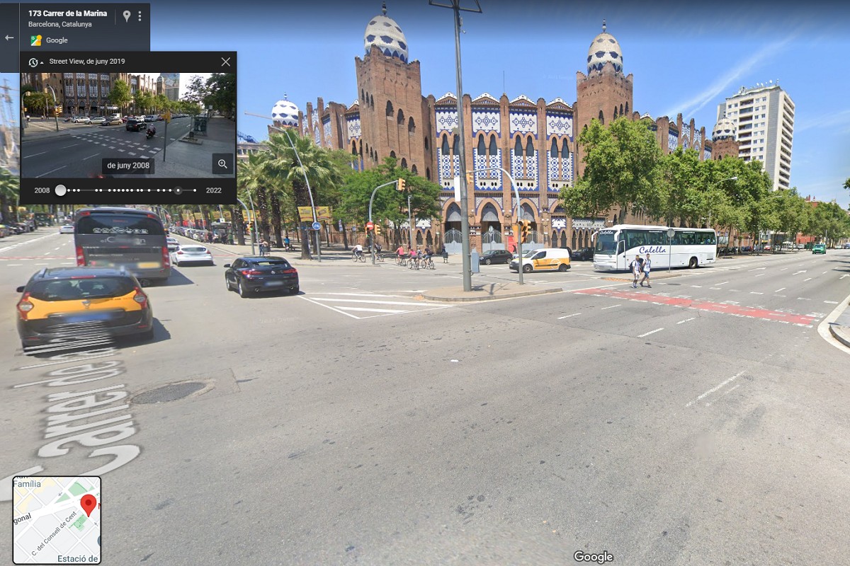 L'eina de Google Maps que permet fer marxa enrere en el temps, a la part superior esquerra