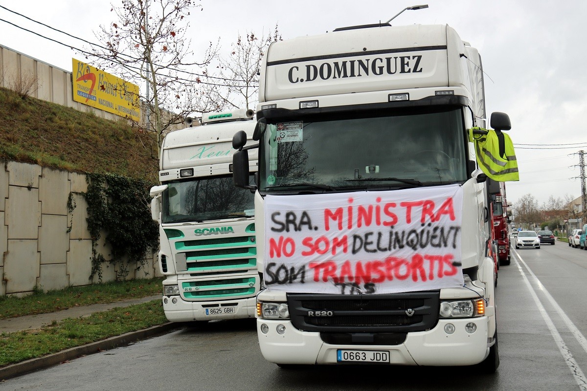 Un dels camions que protesta en la vaga de transportistes