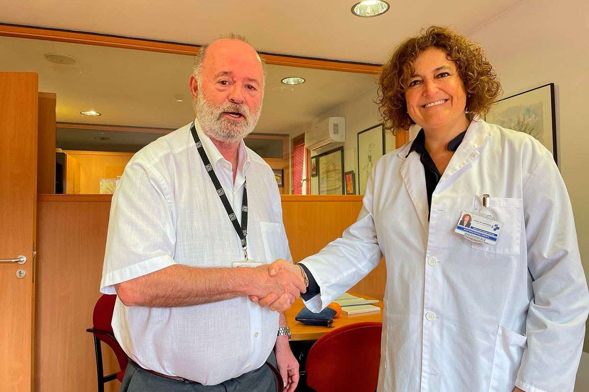 Rosa Morral, amb Joan Grané, director gerent de l'Hospital de Campdevànol