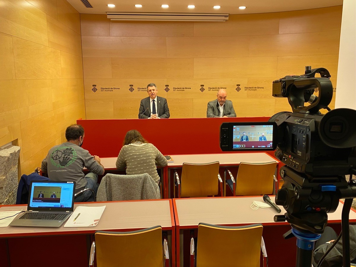 Miquel Nogué i Josep Maria Bagot han presentat aquests fons des de la Diputació de Girona.
