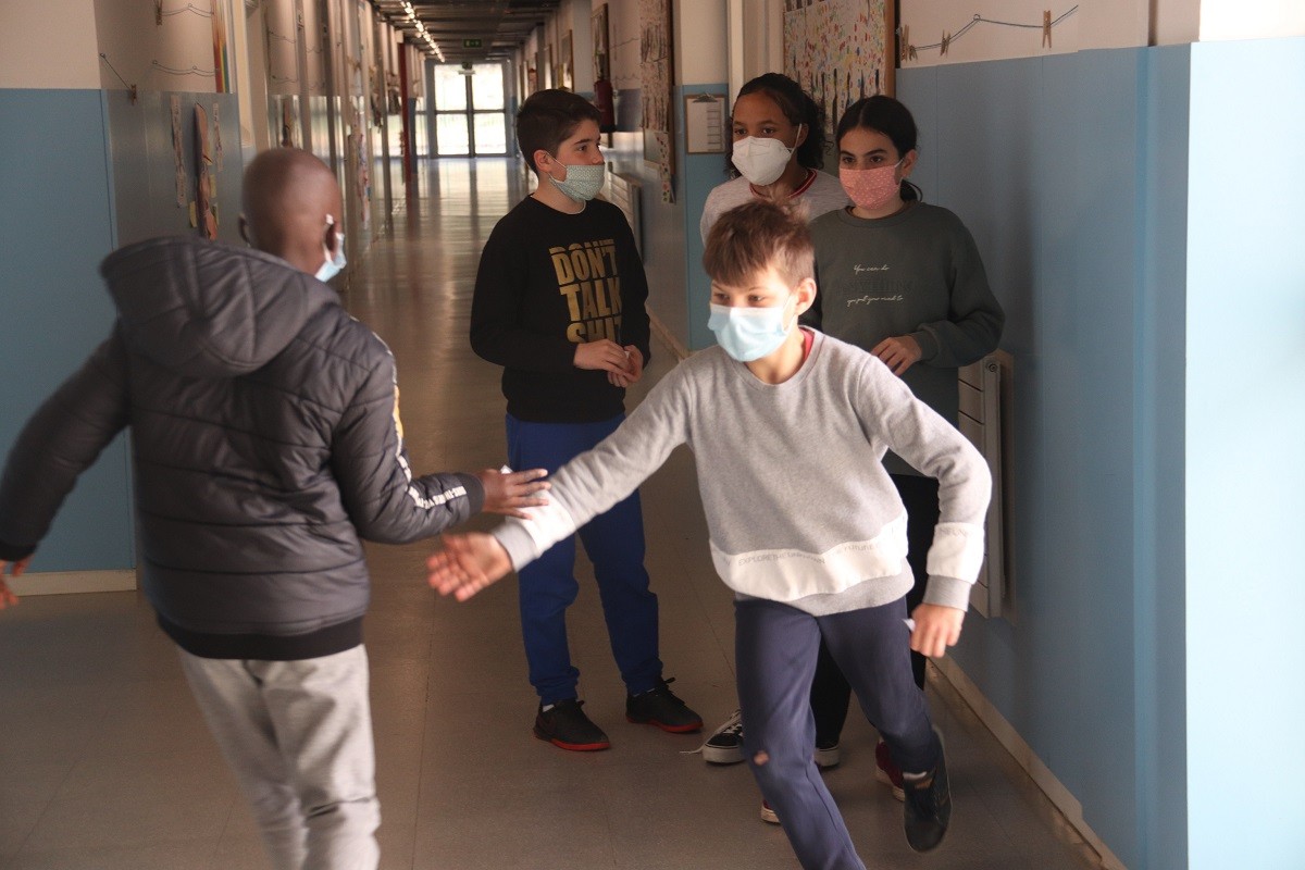 Alumnes amb mascareta en una escola a Catalunya.