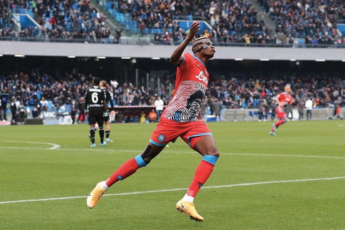 El jugador nigerià del Nàpols Victor Osimhen ha estat víctima de diversos actes racistes.