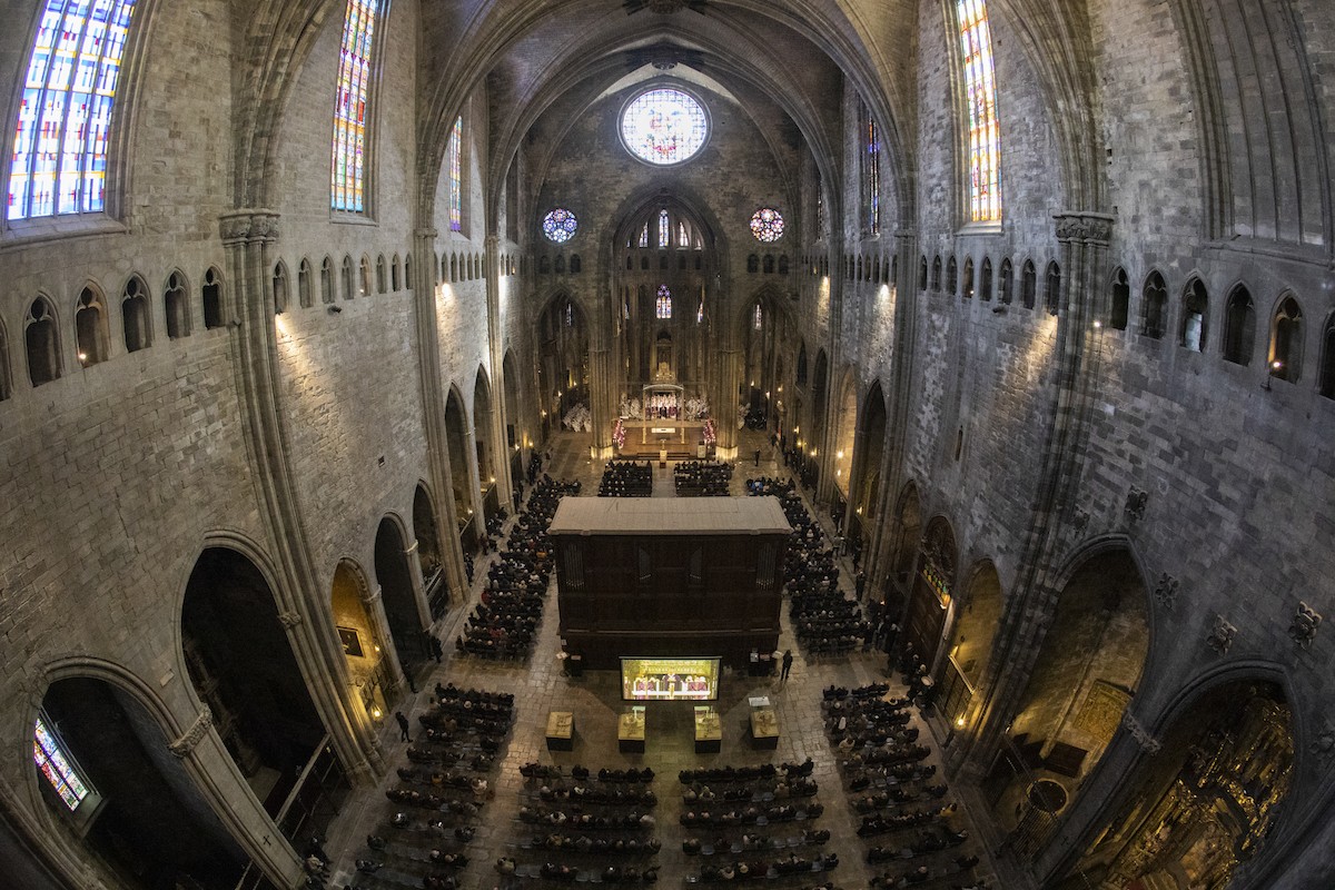 La catedral de Girona s'ha omplert de goma a gom en el comiat al bisbe Francesc Pardo.