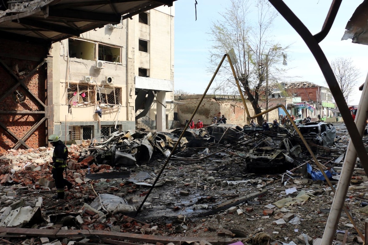 Destrucció d'un barri per una explosió russa