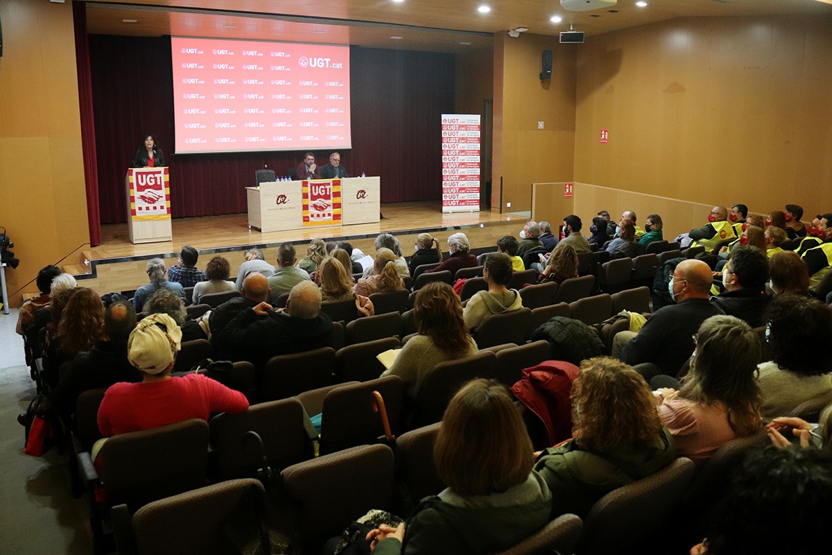 Els delegats d'UGT de Tarragona han celebrat una assemblea a l'Aula Magna del Campus Catalunya de la URV.