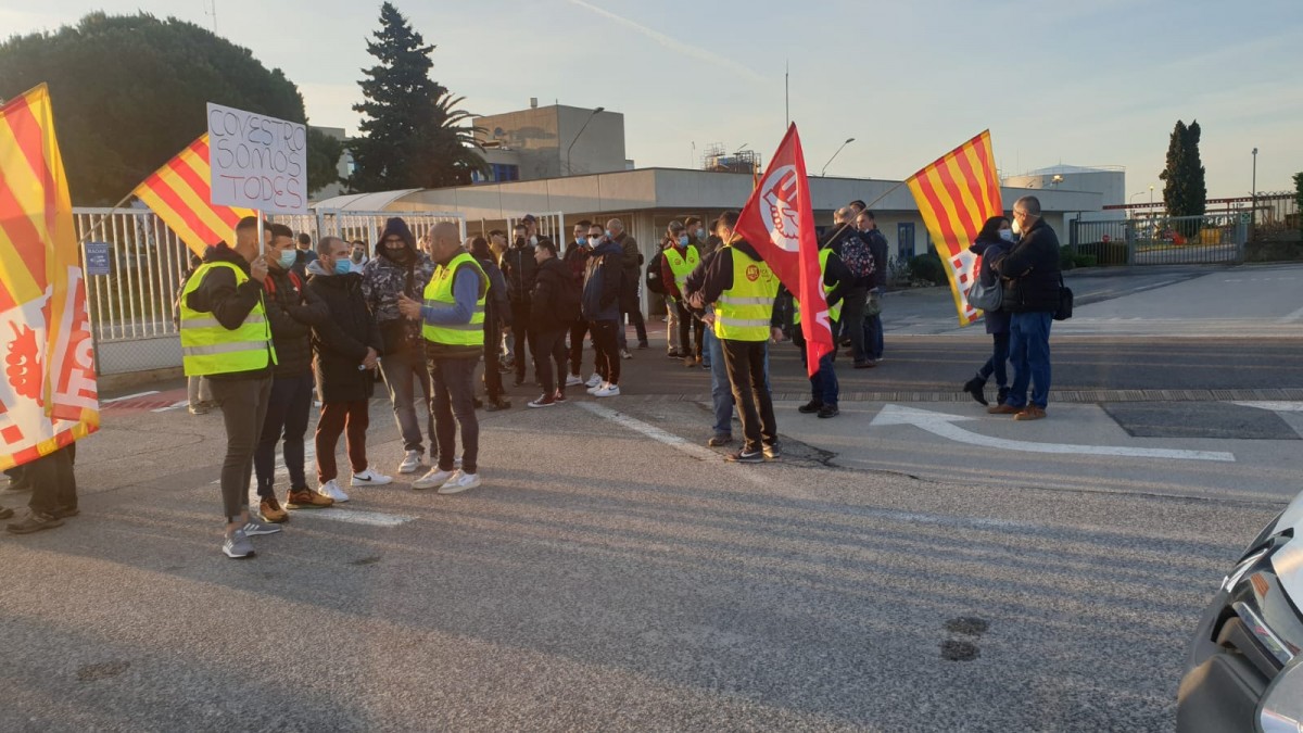 Concentració dels treballadors de Covestro a Tarragona.