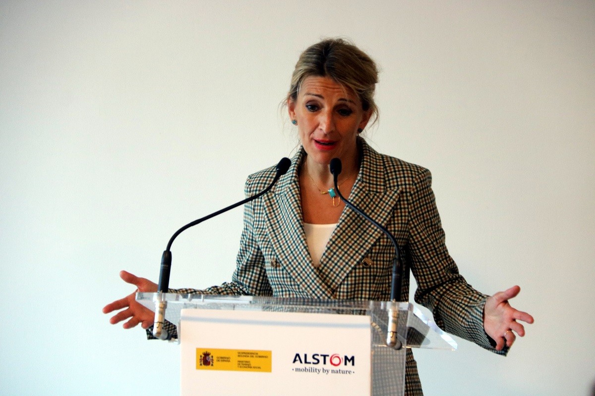 La vicepresidenta Yolanda Díaz, en roda de premsa des d'Alstom