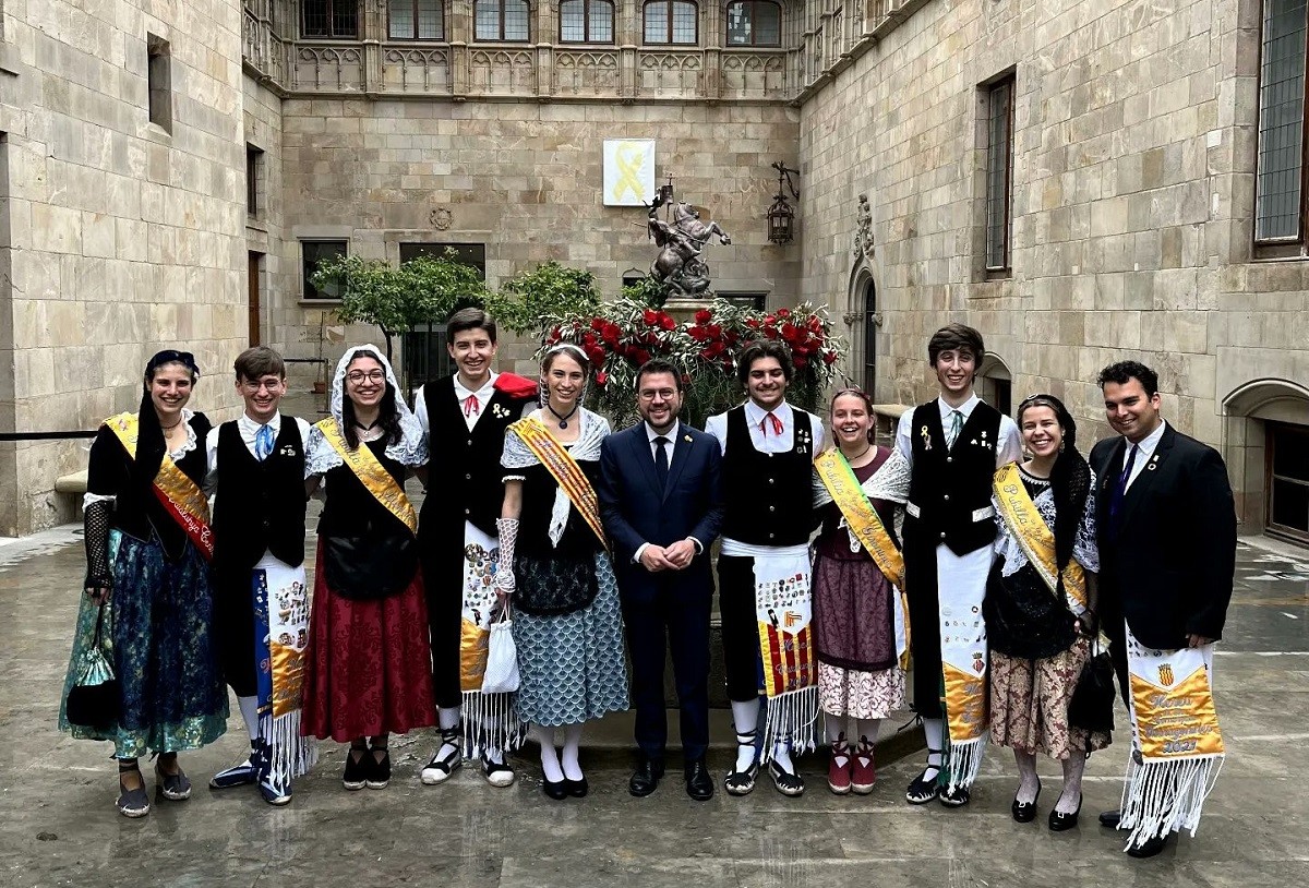 La representació nacional del pubillatge, amb el MH President de la Generalitat